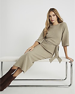 Green Short Sleeve Ribbed Cosy Midi Dress