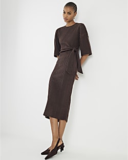 Brown Short Sleeve Cosy Ribbed Midi Dress