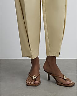 Brown Toe Thong Heeled Sandals