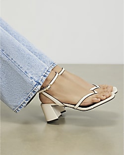Cream Toe Thong Block Heel Sandals