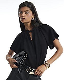Black Short Sleeve Twist Front Top