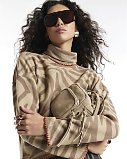 Beige Cosy Zebra Whipstitch Top