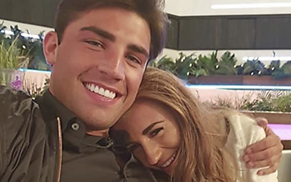 7 Reasons Jack & Dani Are Couple Goals