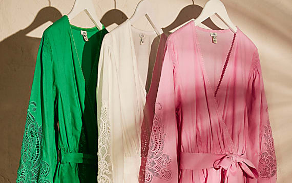 1 Dress, 3 Colours
