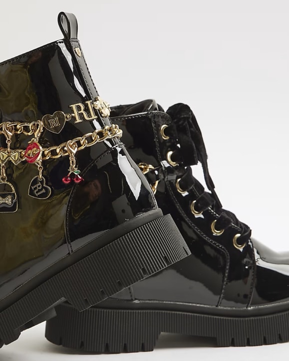 River Island Imagery
