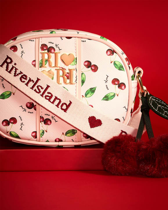 River Island Imagery
