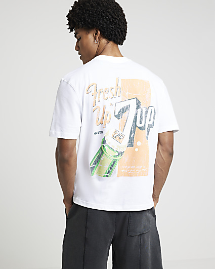 White regular fit 7up graphic t-shirt