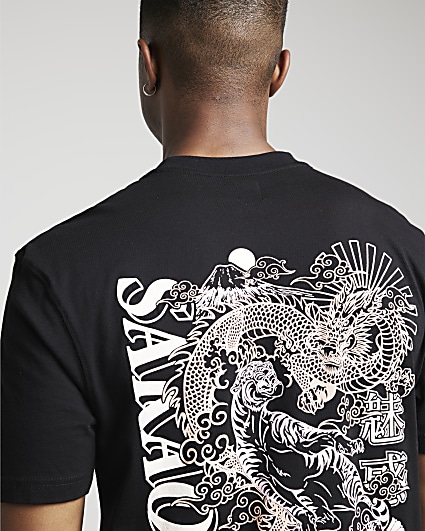 Black regular fit dragon graphic t-shirt