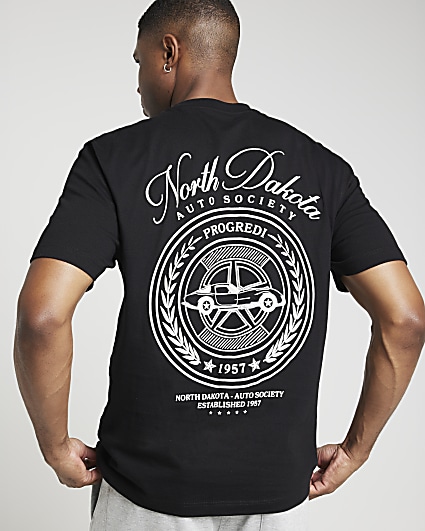 Black regular North Dakota graphic t-shirt