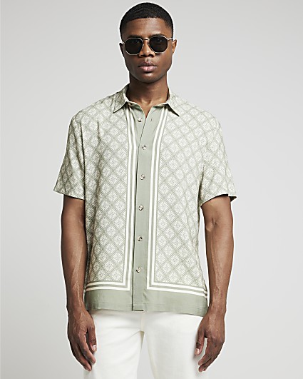 Green regular fit geometric shirt