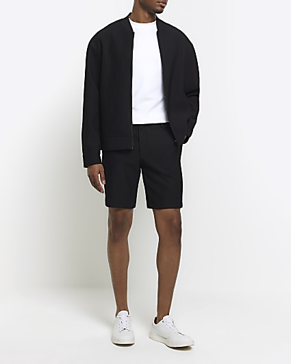 Black regular fit plisse shorts