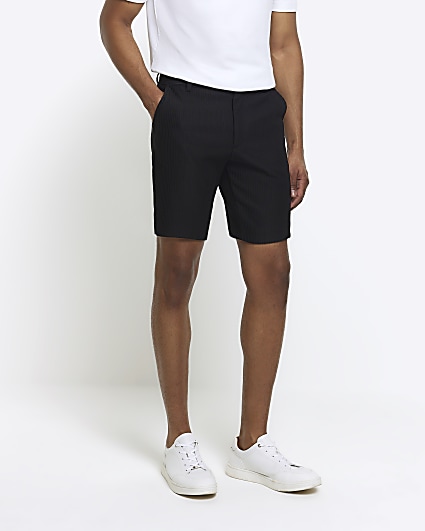 Black regular fit plisse shorts