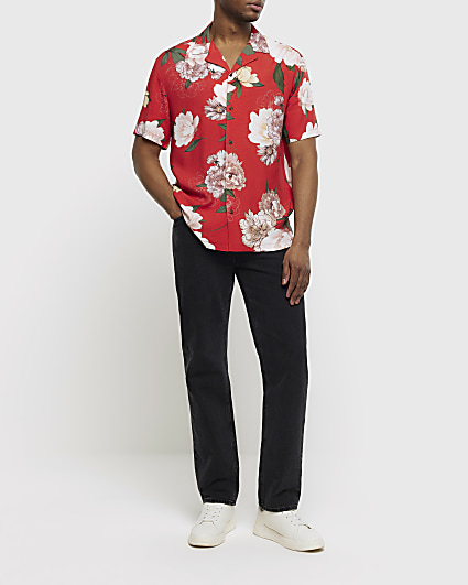 Red regular fit floral revere shirt