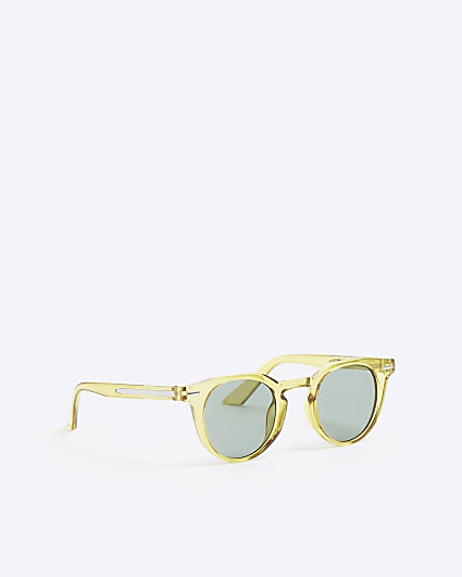 Green round sunglasses