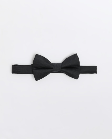 Black herringbone bow tie