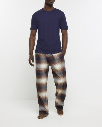 Beige check trousers and t-shirt lounge set