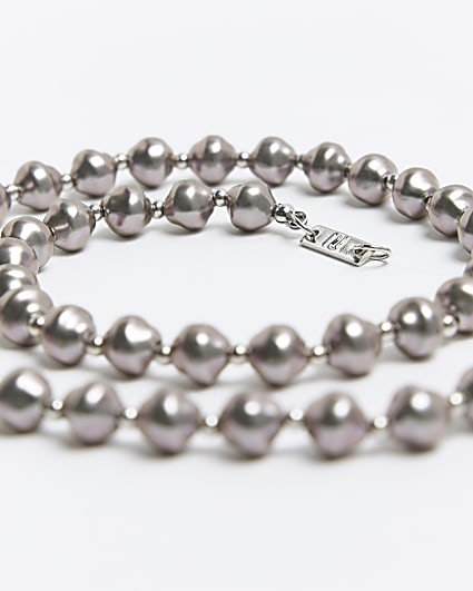 Grey pearl neklace
