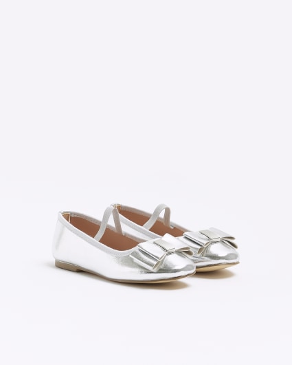 Girls silver metallic bow ballet pumps