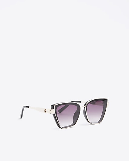 Black cat eye sunglasses