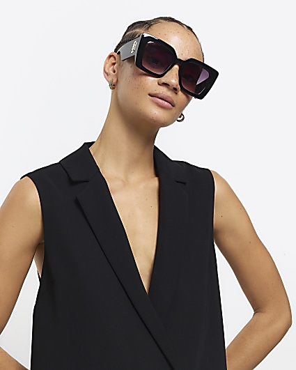 Black RI cat eye oversized sunglasses