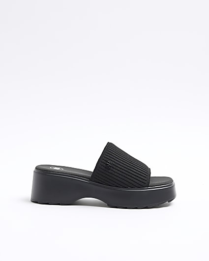 Black knit flatform sandals