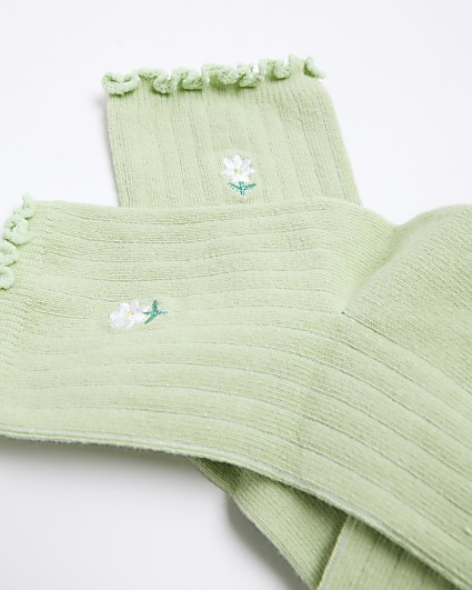 Green embroidered flower ankle socks
