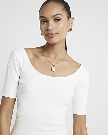 White ribbed scoop neck t-shirt