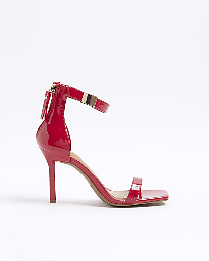 Red patent clasp strap heeled sandals