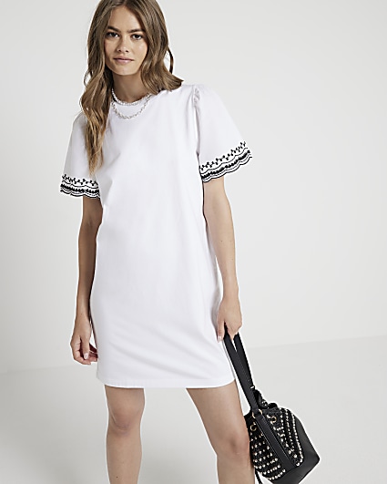 White embroidered sleeve t-shirt mini dress