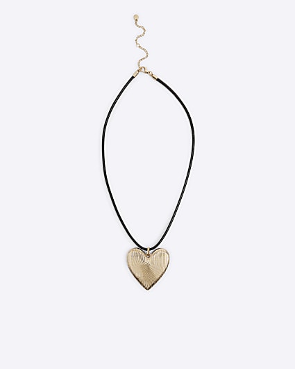 Black heart pendant cord necklace