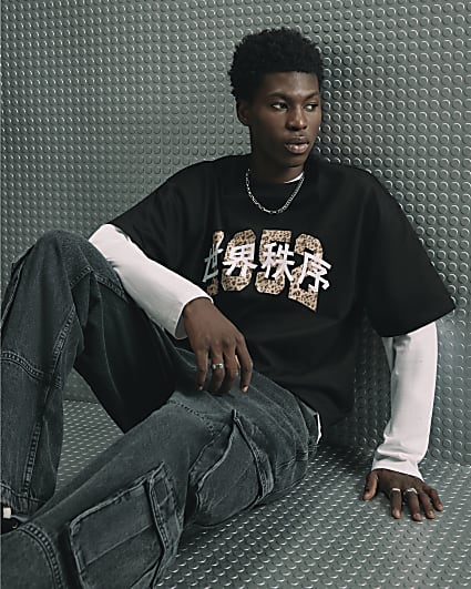 Black Oversized Japanese Graphic T-Shirt