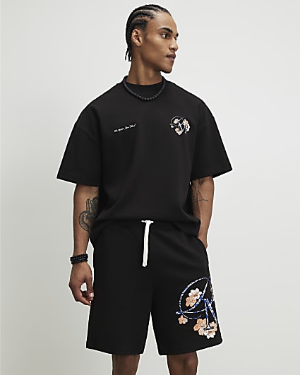 Black Regular Fit Textured Shorts