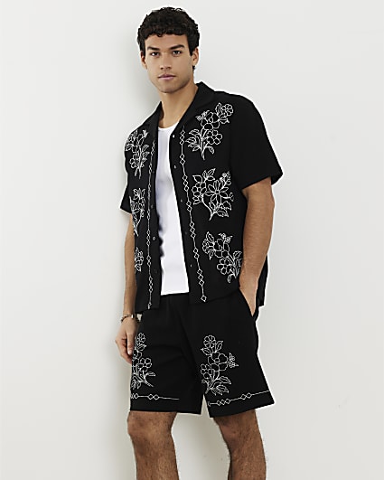 Black Regular Fit Floral Embroidered Shorts