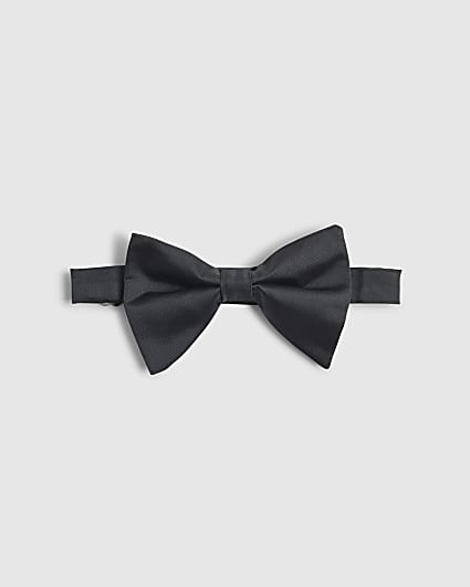 Black Oversized Bow Tie