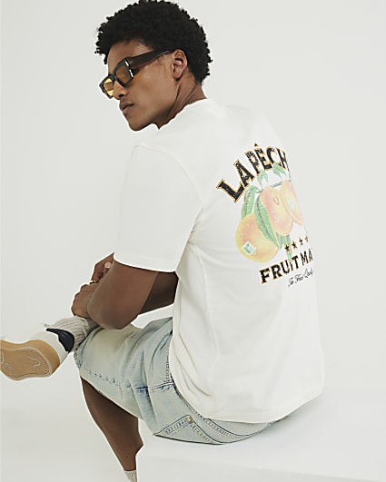 Cream La Peche Fruit Market T-Shirt