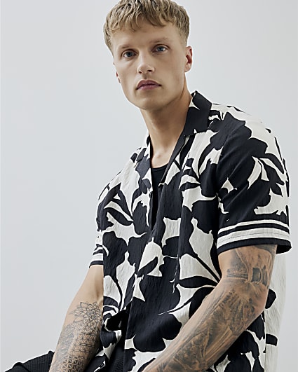 Black Regular Fit Floral Print Shirt