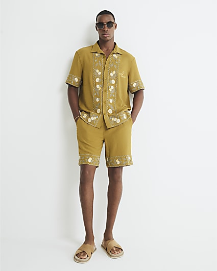 Green Regular Fit Lemon Embroidered Shorts
