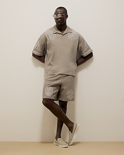Beige Regular Fit Embroidered Shorts