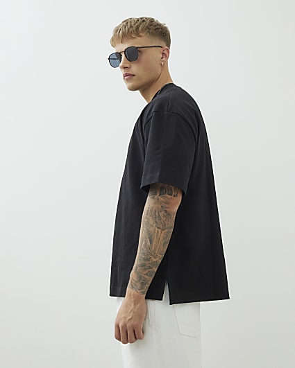 Black Short Sleeve Oversized Fit T-shirt