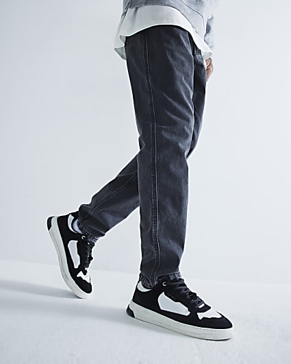 Black Tapered Fit Washed Jeans