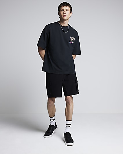 Black regular fit smart cargo shorts