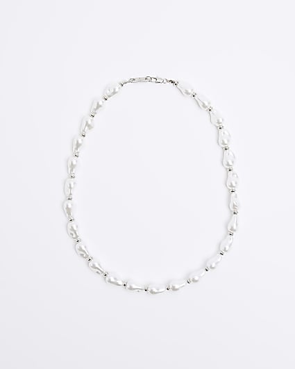 White Pearl Necklace