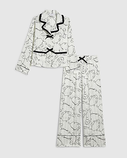 Girls White Swirly Print Satin Pyjamas Set