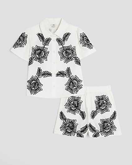 Girls White Floral Shirt And Shorts Set