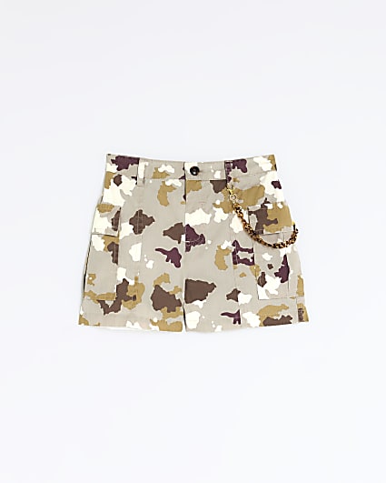 Girls green camo print cargo shorts