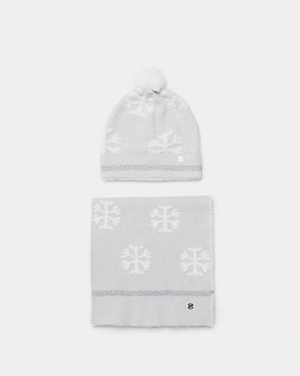 Girls grey snowflake scarf and beanie hat