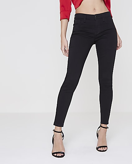 Petite black Amelie super skinny jeans
