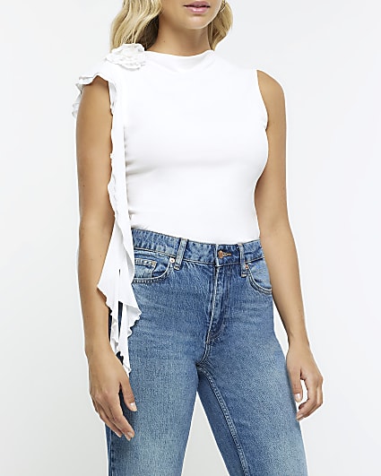 White corsage sleeveless top