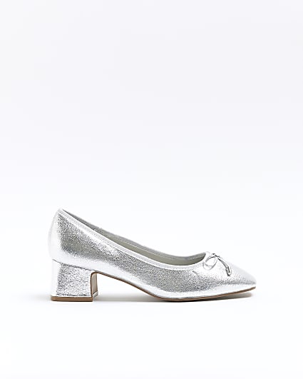 Silver bow heeled court shoes