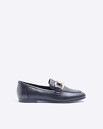 Black heart chain loafers